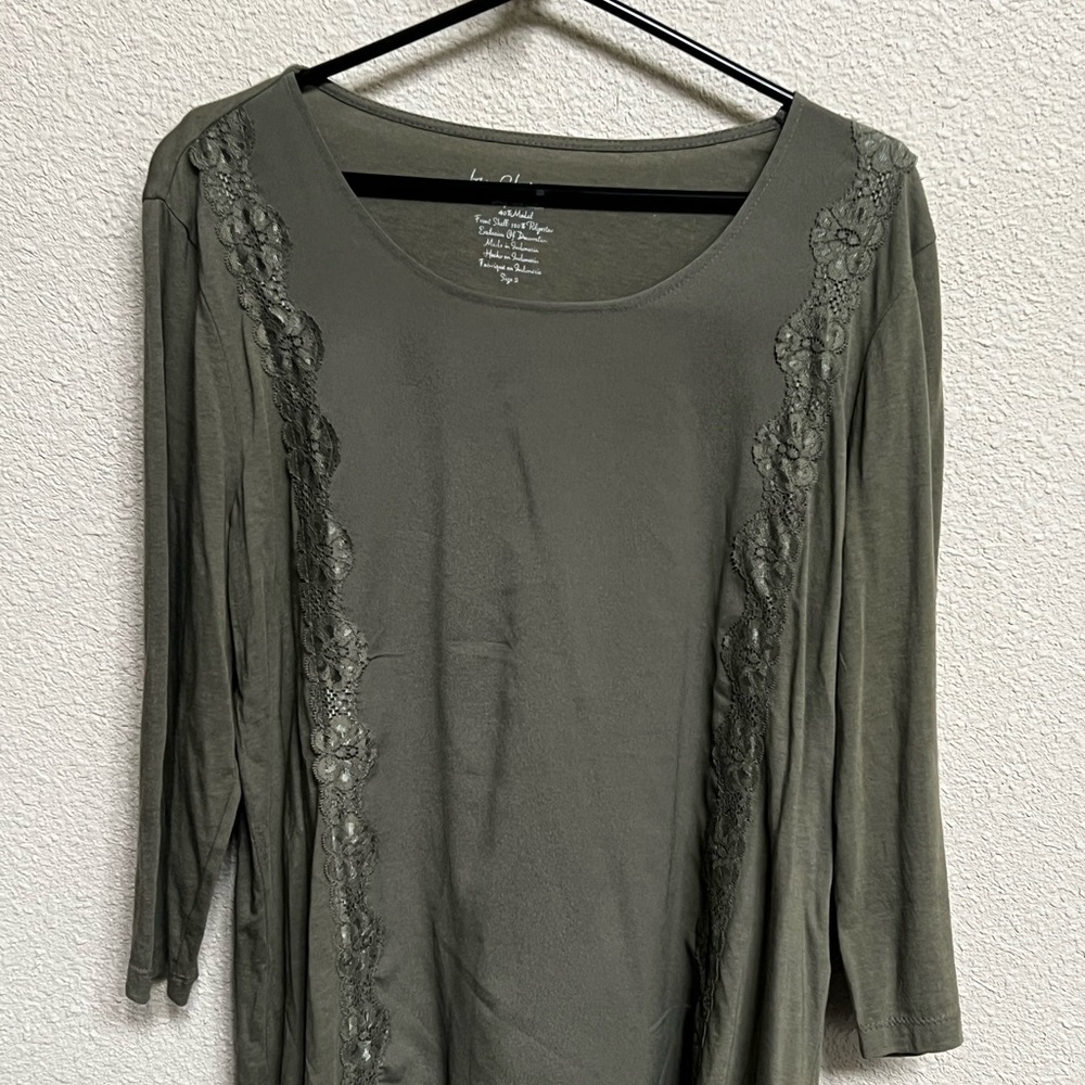 Chico’s Moss Green Pullover Top Chico's sz 2; Women’s L